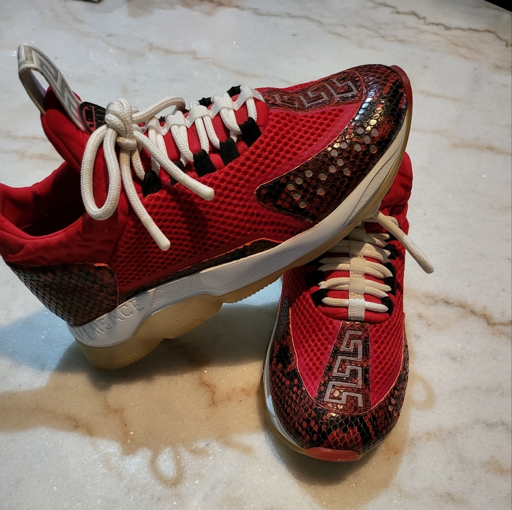 Shoes - Picture 3 of 4